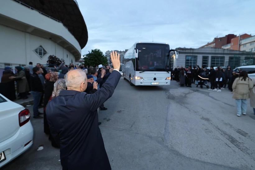 Hacı adaylarını Zinnur Büyükgöz uğurladı! - Resim : 2