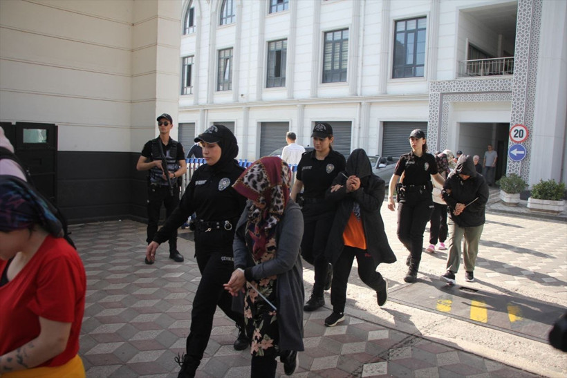 Büyük dolandırıcılık operasyonunda 52 zanlı tutuklandı - Resim : 5