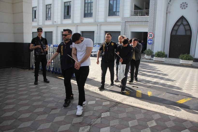 Büyük dolandırıcılık operasyonunda 52 zanlı tutuklandı - Resim : 4