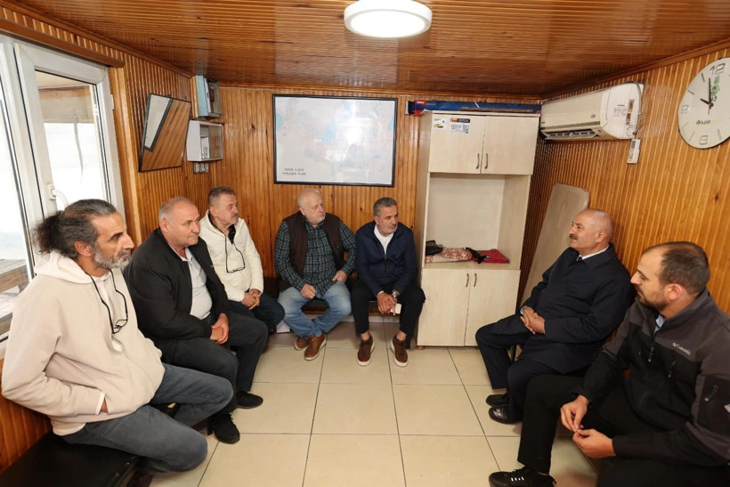 Zinnur Büyükgöz yeni haftaya taksici esnafları ziyaret ederek başladı - Resim : 1