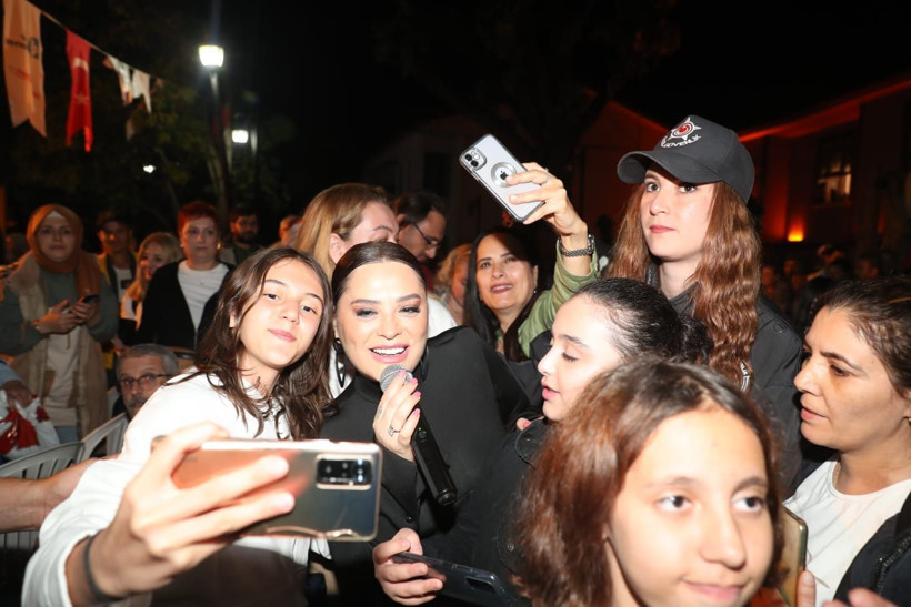 Fatma Kaplan Hürriyet: 19 Mayıs coşkusunu, İzmit’in kalbi Kapanca Sokak’ta yaşamak istedik - Resim: 8