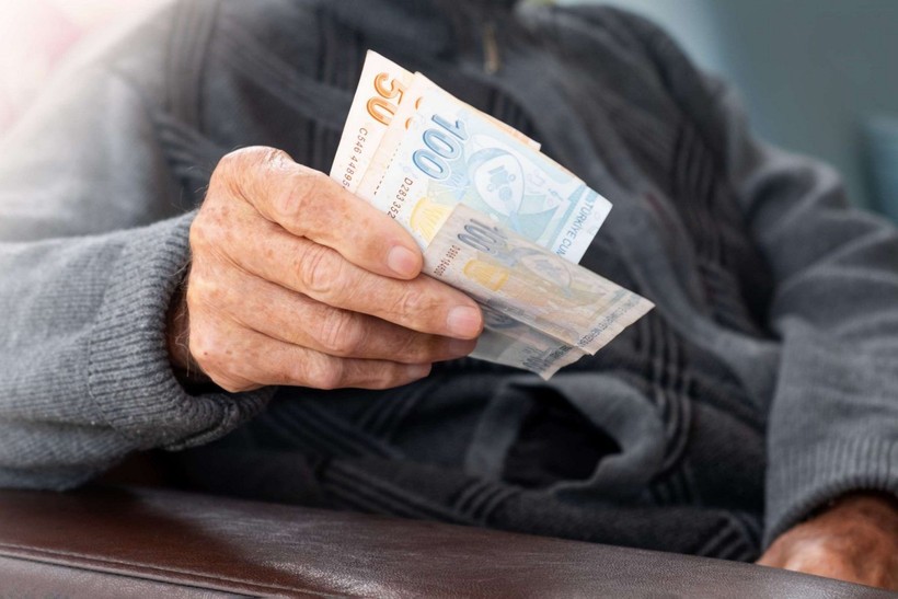 Emekliler gözünü meclise çevirdi! - Resim: 3