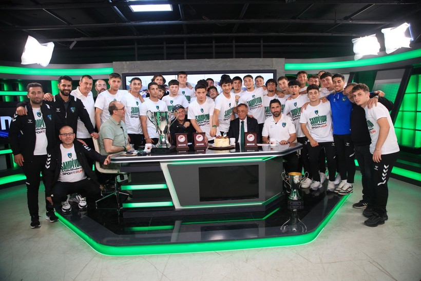 Kocaelispor U-19 Nokta TV stüdyolarında - Foto Galeri- - Resim: 65