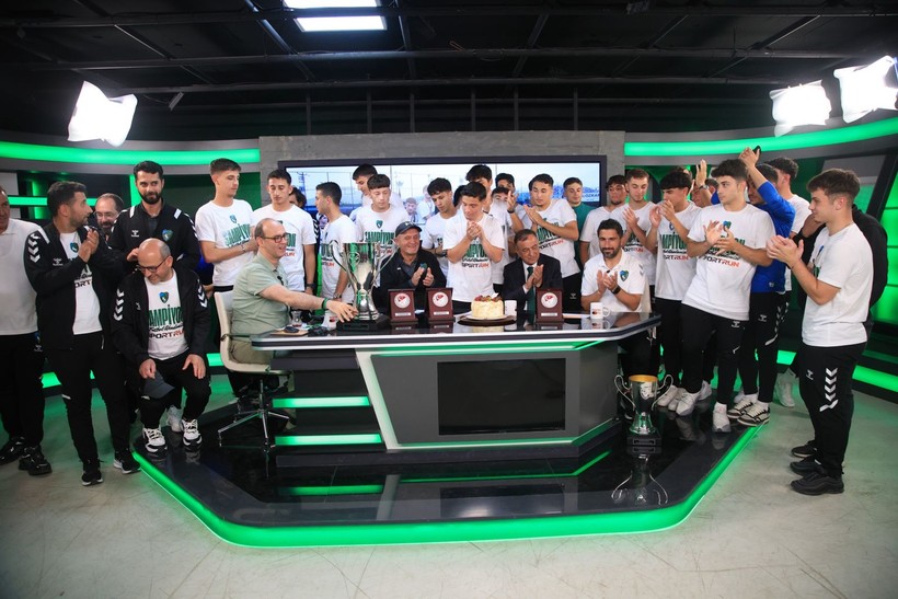 Kocaelispor U-19 Nokta TV stüdyolarında - Foto Galeri- - Resim: 66