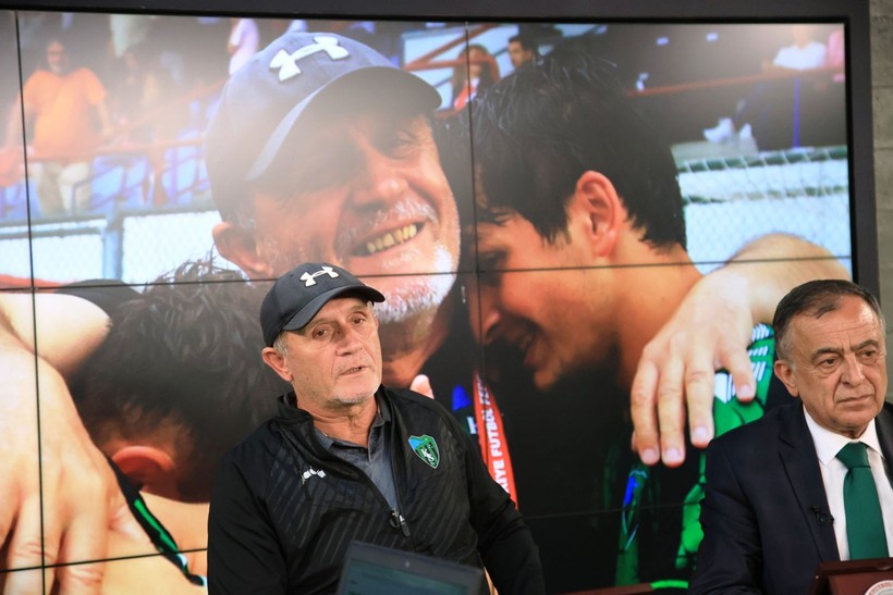 Kocaelispor U-19 Nokta TV stüdyolarında - Foto Galeri- - Resim: 11