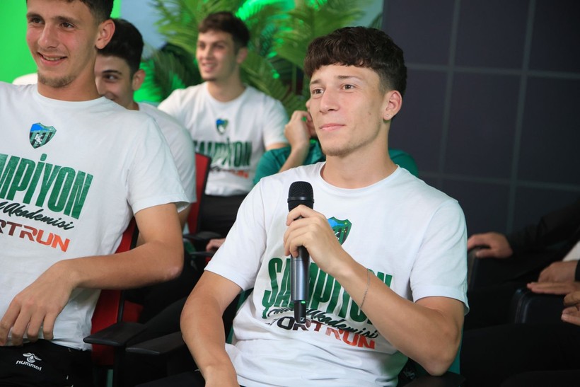 Kocaelispor U-19 Nokta TV stüdyolarında - Foto Galeri- - Resim: 28