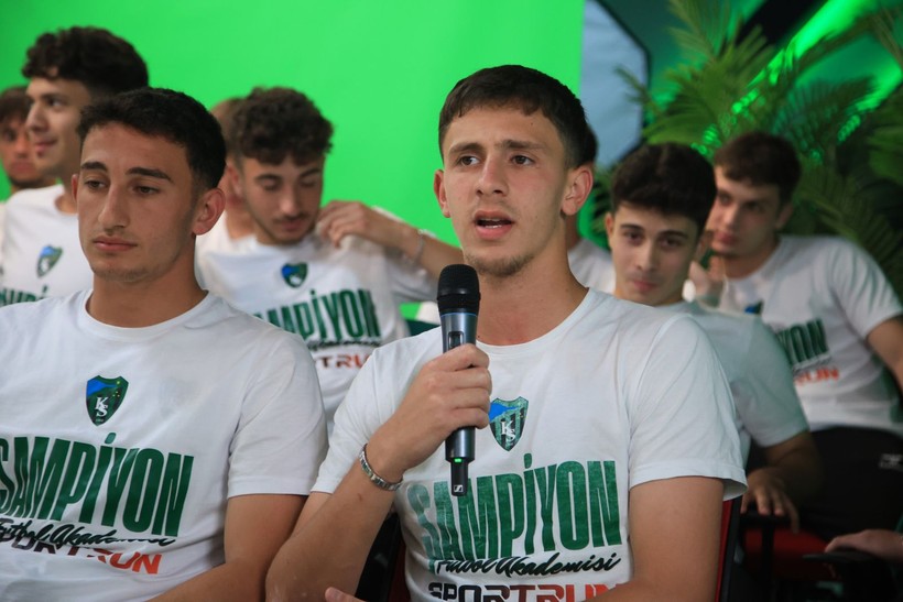 Kocaelispor U-19 Nokta TV stüdyolarında - Foto Galeri- - Resim: 30