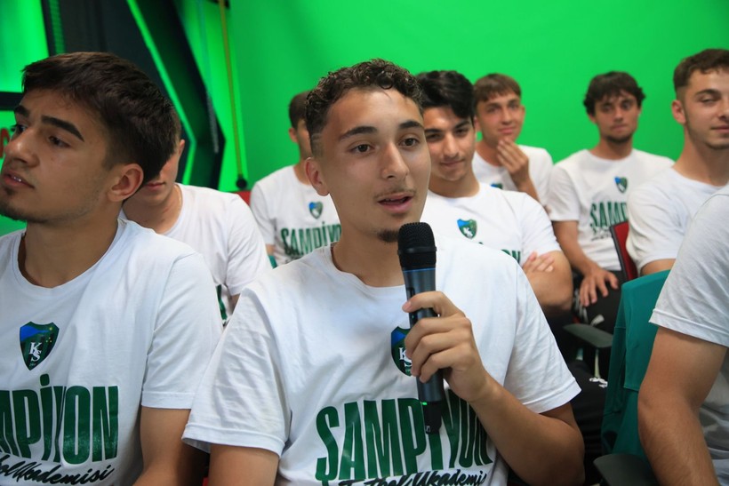 Kocaelispor U-19 Nokta TV stüdyolarında - Foto Galeri- - Resim: 35