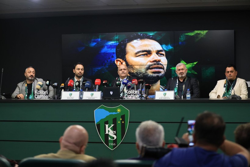 Selçuk İnan imza töreni Foto Galeri - Resim: 13
