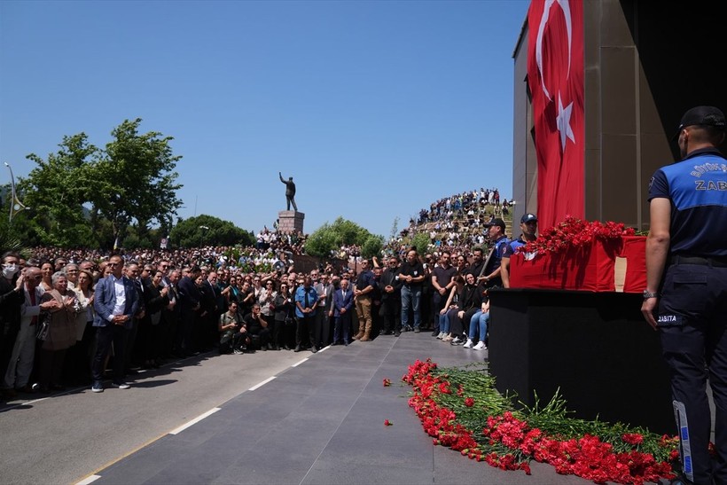 Ferdi Zeyrek'in eşinden duygulandıran konuşma - Resim: 7