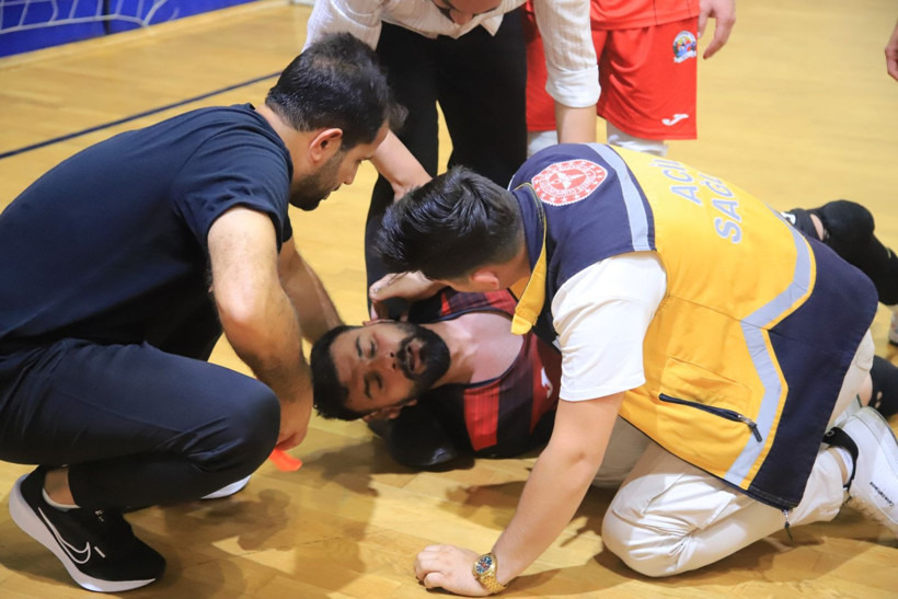 Yok böyle mücadele... Osmanlı 41 - Van Gölü Sportif: 7-6 Foto Galeri - Resim: 18