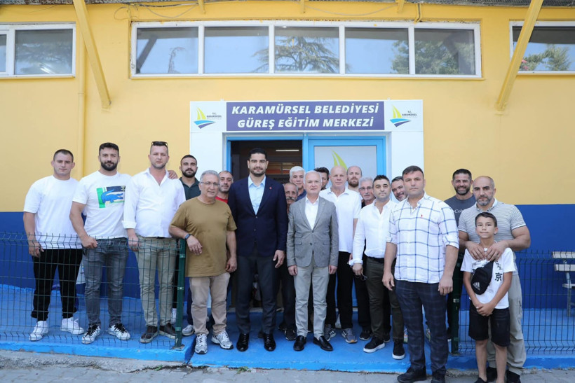 Taha Akgül Karamürsel'de krallar gibi ağırlandı! - Resim : 1