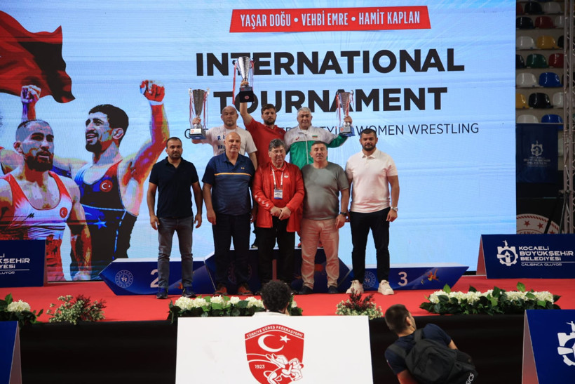 İzmit’teki Yaşar Doğu, Vehbi Emre ve Hamit Kaplan Turnuvası sona erdi - Resim : 1