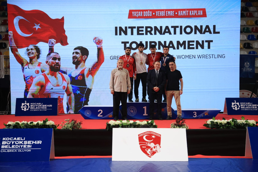 İzmit’teki Yaşar Doğu, Vehbi Emre ve Hamit Kaplan Turnuvası sona erdi - Resim : 7