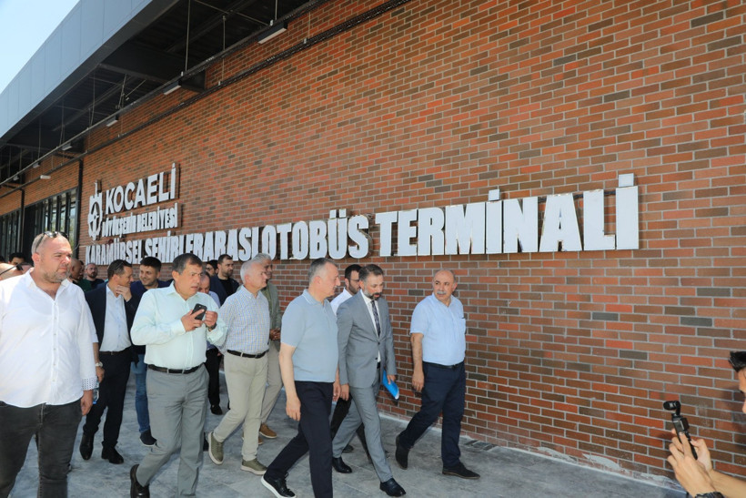 Ahmet Çalık, Tahir Büyükakın’ı Bizim Kafe’ye götürdü - Resim : 4