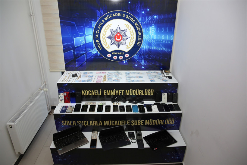 Kocaeli’deki büyük dolandırıcılık operasyonunda 26 kişi tutuklandı - Resim : 1