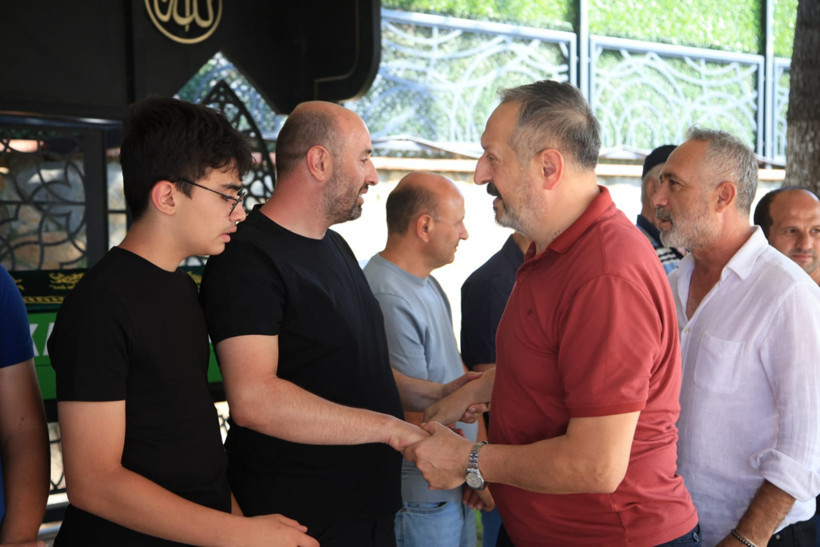 Mevlüt Ağra'dan babasına son görev! - Resim : 5