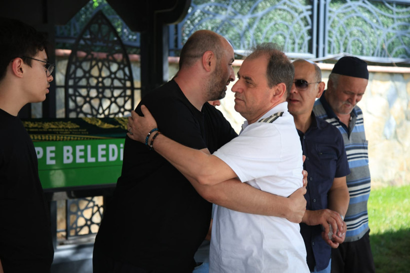 Mevlüt Ağra'dan babasına son görev! - Resim : 10