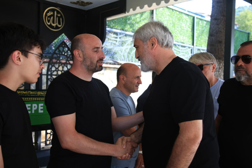 Mevlüt Ağra'dan babasına son görev! - Resim : 8