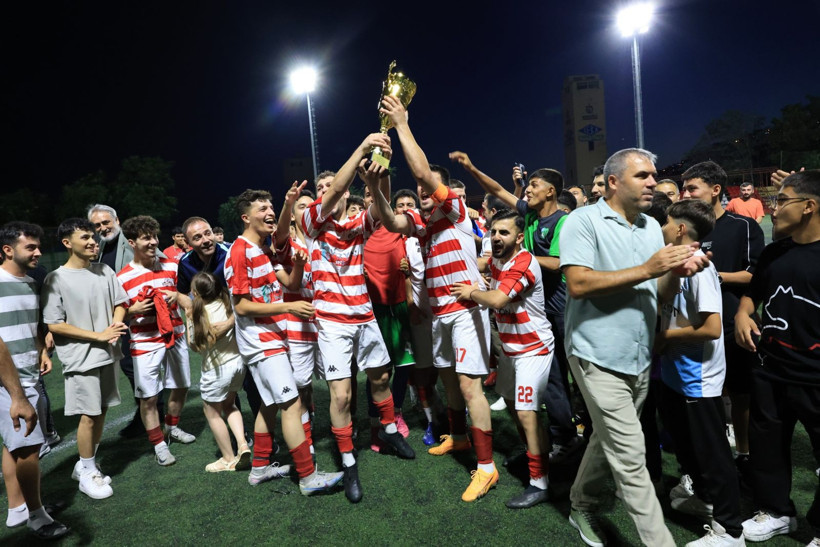 Körfez İlçesi Birlikspor – Başiskele Birlikspor maçının fotoğraf galerisi - Resim: 18