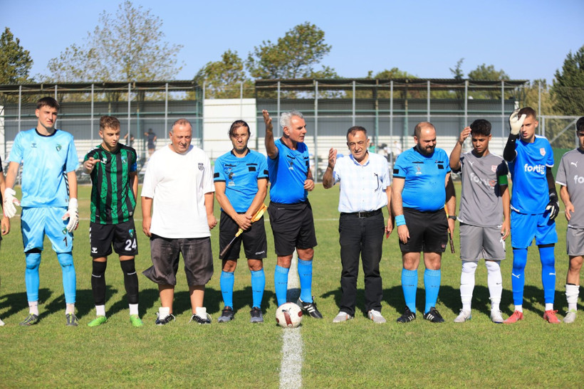 Kocaelispor - Pendikspor U-19 maçı fotoğraf galerisi - Resim: 10