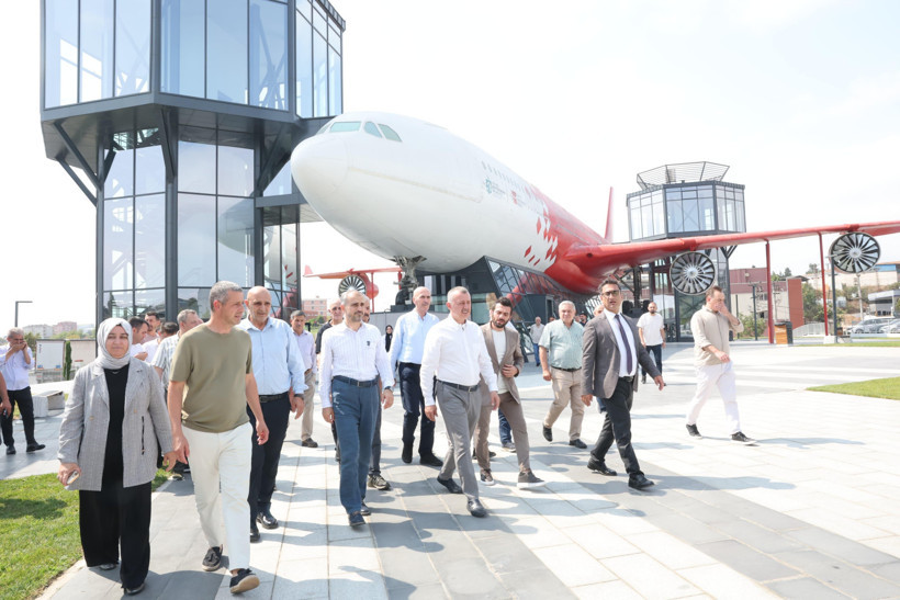 Eski uçak yeni okul... Geleceğin pilotları Kocaeli'de yetişecek! - Resim : 2