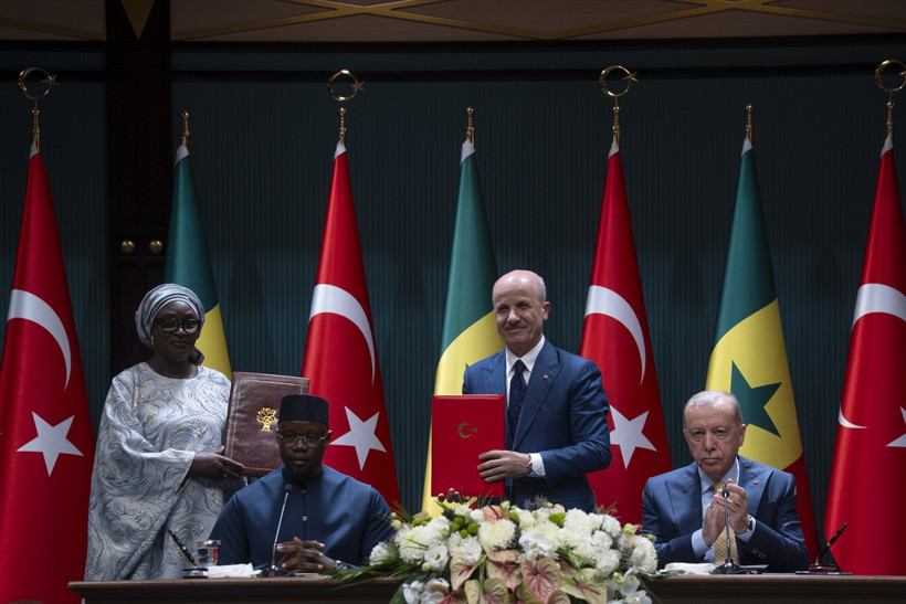 Recep Tayyip Erdoğan: Çocukları açlığa mahkum edenler hesap verene kadar mücadelemiz sürecek - Resim : 3