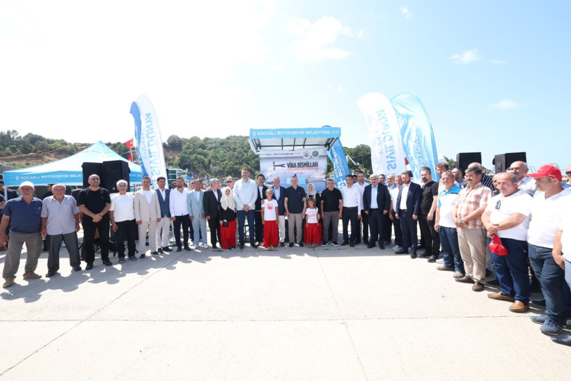 Vira Bismillah... Tahir Büyükakın balıkçılarla denize açıldı - Resim : 1