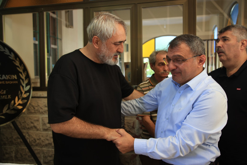 Murat Aydın, babasını son yolculuğuna uğurladı - Resim : 8