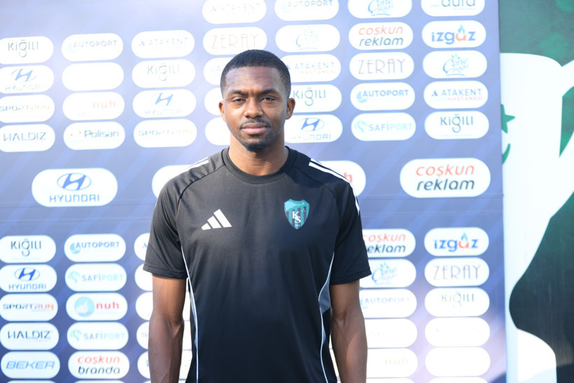 Anfernee Dijksteel: Biz bu maçlar için futbol oynuyoruz - Resim : 1