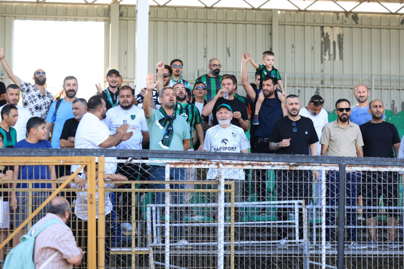 Kocaelispor taraftarından Selçuk İnan'a destek - Resim : 2