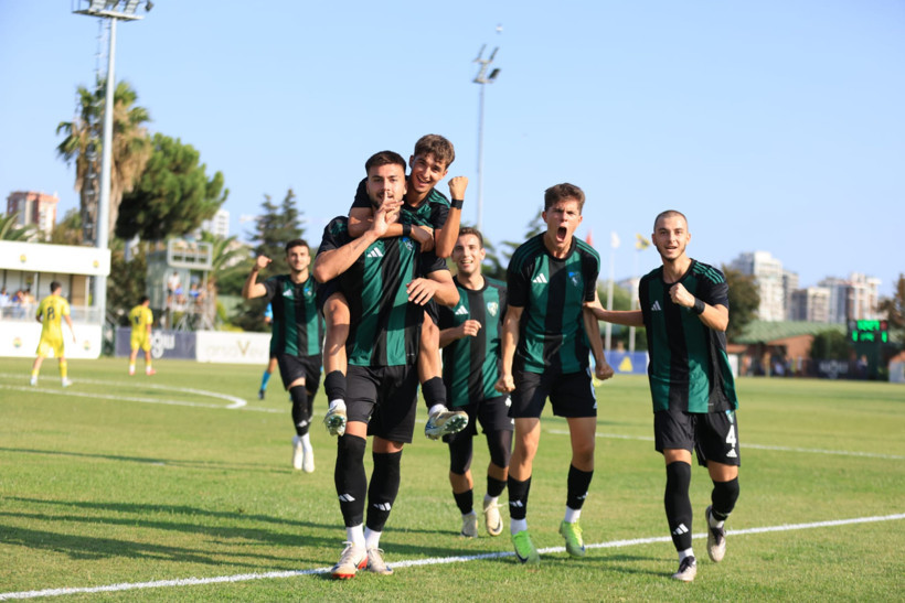 Kocaelispor PAF takımı İstanbul'dan eli boş döndü - Resim : 8