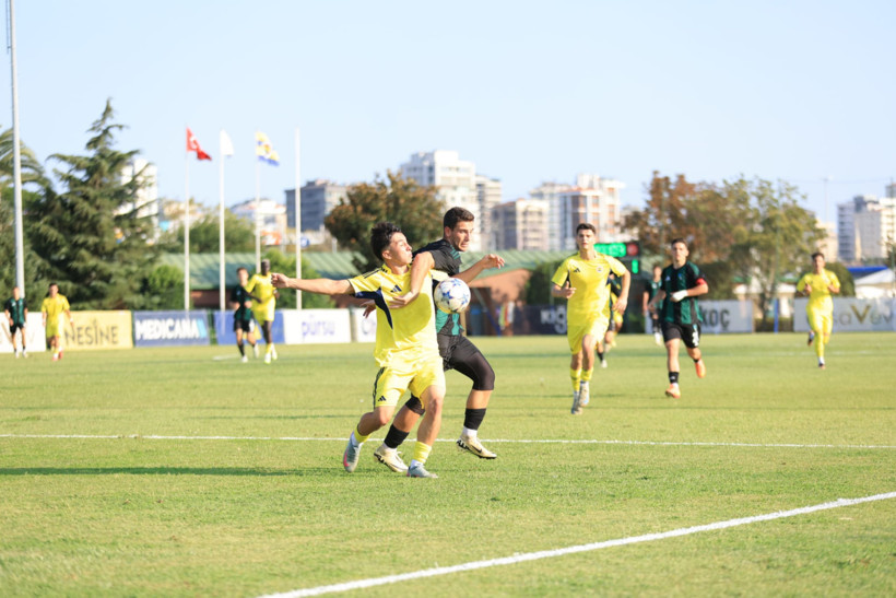 Kocaelispor PAF takımı İstanbul'dan eli boş döndü - Resim : 3