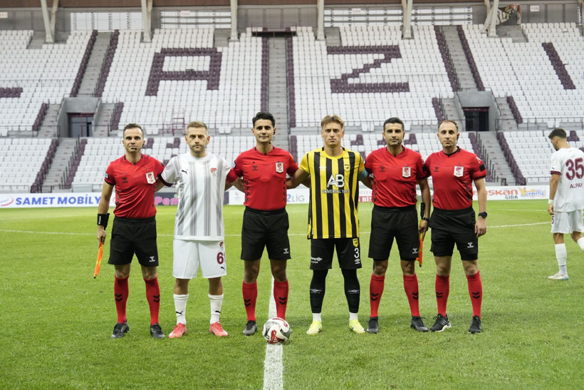 4-4’lük Elazığspor – Adana 01 maçında Kocaeli Bölgesi hakemleri konuşuldu! - Resim : 4