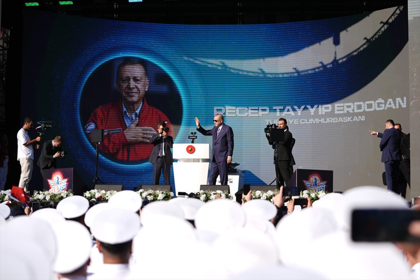 Cumhurbaşkanı Recep Tayyip Erdoğan: Savunma sanayimiz destan yazıyor - Resim : 1