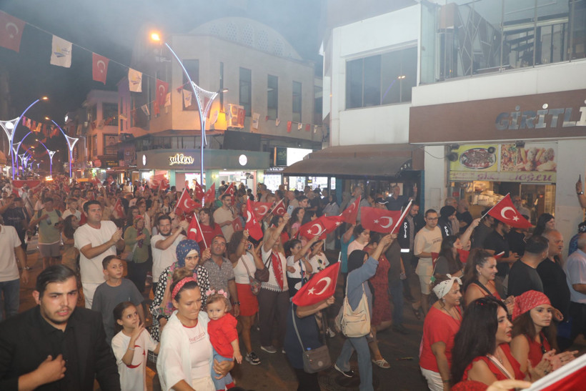 Karamürsel’de 30 Ağustos coşkusu sokaklara taştı - Resim : 3