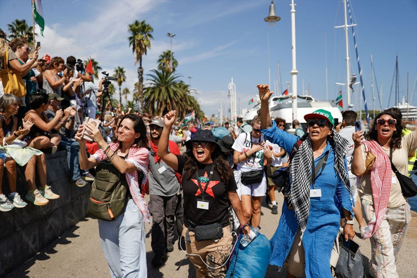 Onlarca tekne İsrail'in ablukasını kırmak ve Filistin ile dayanışma için Akdeniz'de yelken açtı - Resim: 2