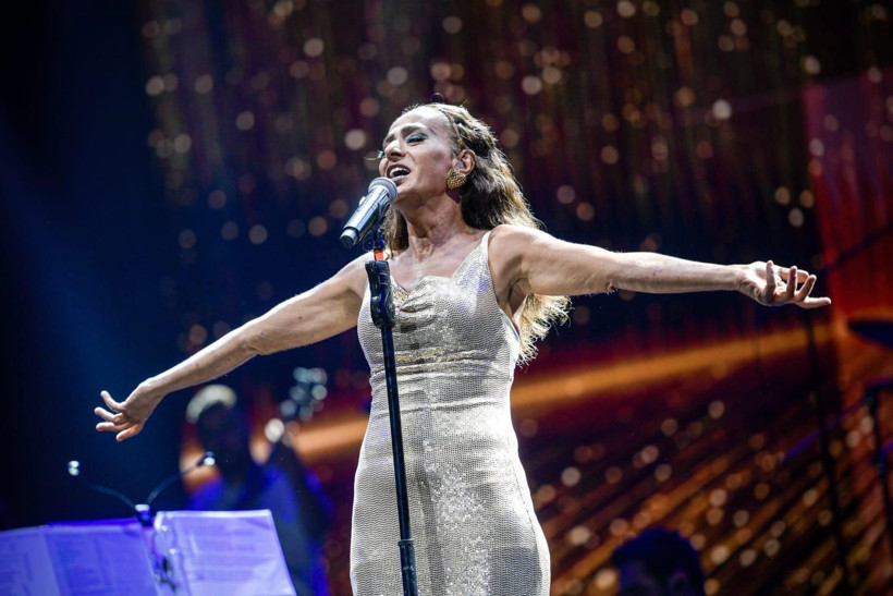 Her şey Yıldız Tilbe için! Arkadaşına basamak oldu - Resim: 1