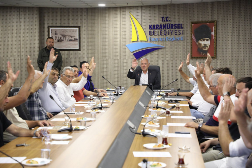 Karamürsel Belediyesi Meclisi tek madde ile gerçekleştirildi - Resim : 1