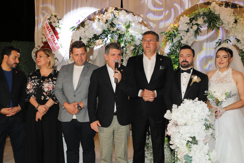 CHP’liler bu düğünde buluştu! Oğuzhan Baştürk evlendi... - Resim : 4