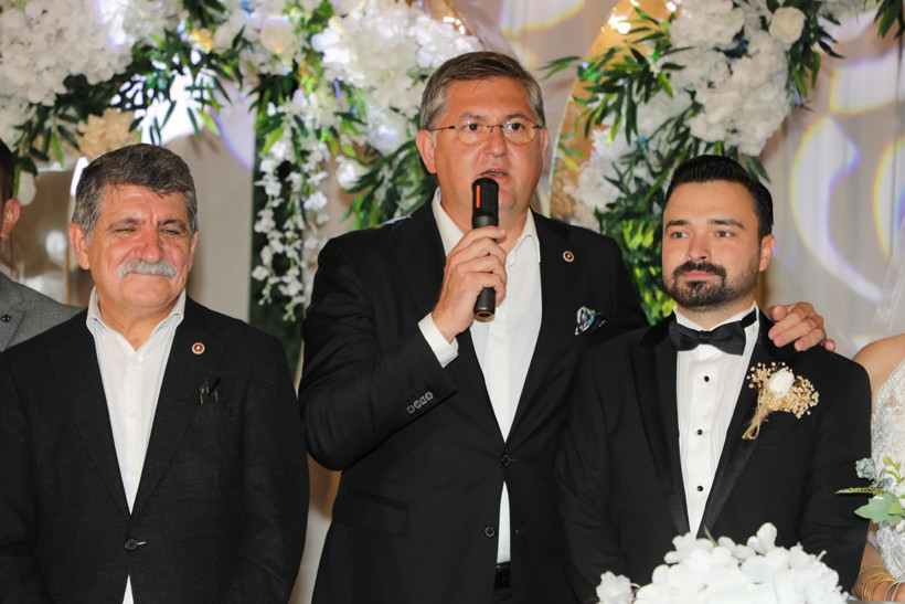 CHP’liler bu düğünde buluştu! Oğuzhan Baştürk evlendi... - Resim : 2
