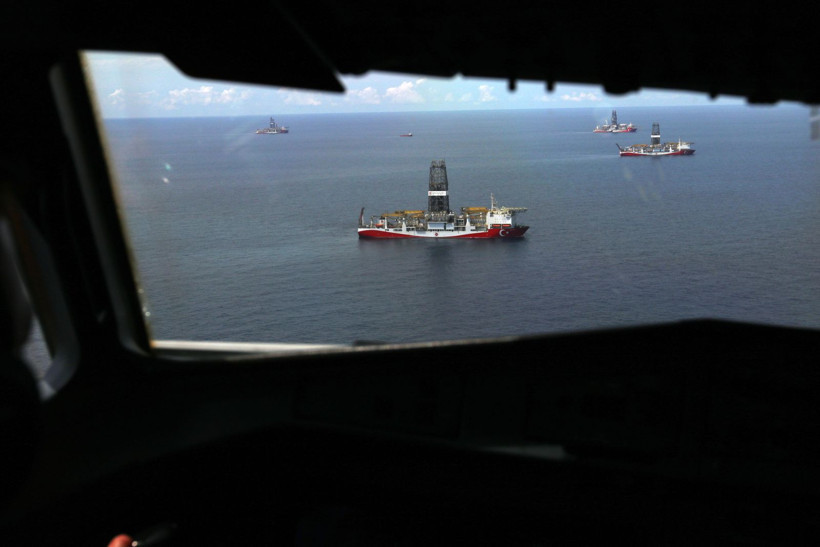 Mavi vatanın uçan gözü... Havada kalkan oluyor - Resim: 13