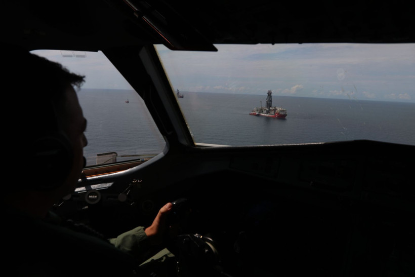 Mavi vatanın uçan gözü... Havada kalkan oluyor - Resim: 9