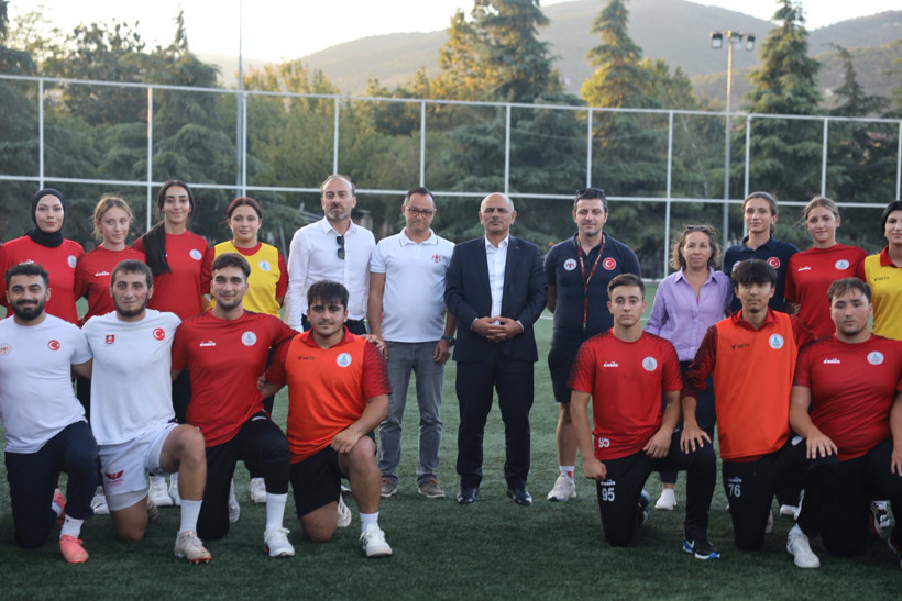 Şener Söğüt, genç sporcularla bir araya geldi - Resim : 1