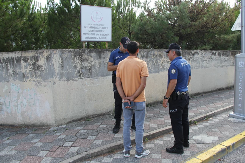 Kocaeli'de okul çevrelerinde sıkı denetim! - Resim : 2