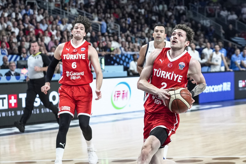 Sen düşün Almanya! 12 Dev Adam finalde... 94-68 - Resim : 2