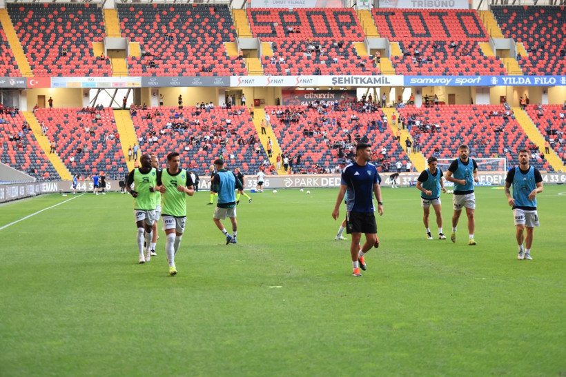 Gaziantep Futbol Kulübü - Kocaelispor maçının ilk yarısından kareler - Resim: 23