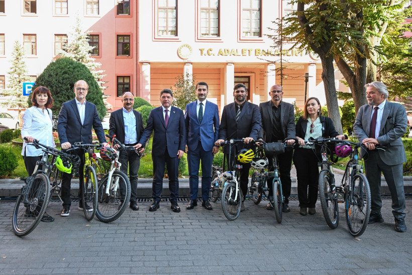 Bisiklet sporunun kurmaylarından Adalet Bakanı Tunç’a çok önemli ziyaret! - Resim : 3