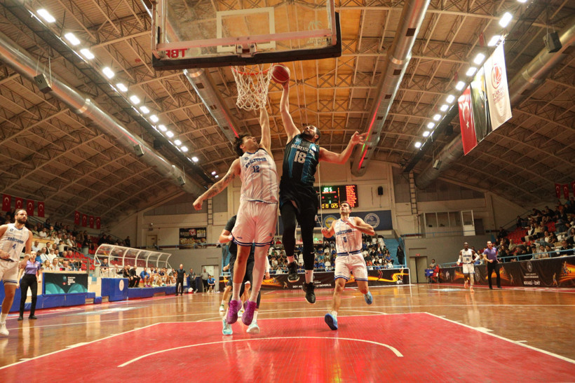 Kağıtspor evinde galibiyeti almayı bildi: 96-81 - Resim : 1