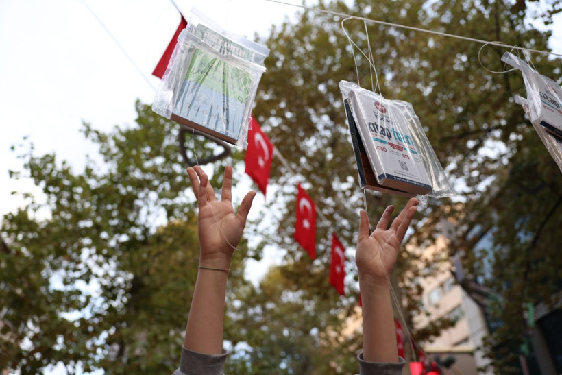 5 bin kitap toplandı; Kocaeli’de ağaçlar yeniden kitap açtı! - Resim: 10